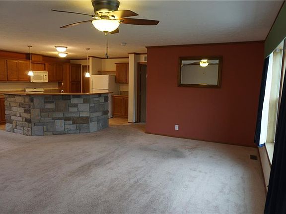 3rd image of 7290 Holly Vista Dr