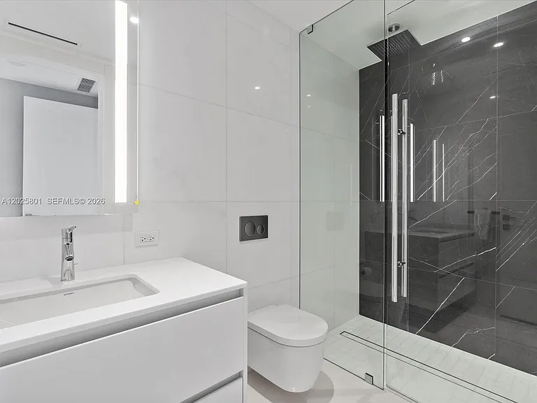 300 Biscayne Boulevard Way #4502E — Photo 30