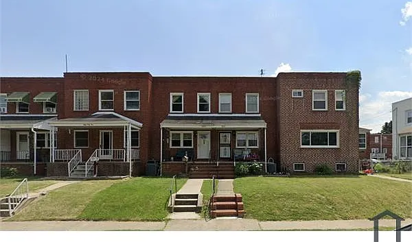 3 bed, 1048 sqft, $2,500 — Photo 2