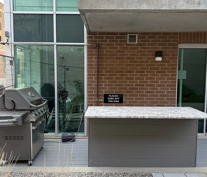 134 York St #805 — Photo 22