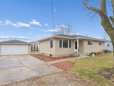 803 W James St, Prairie City, IA, 50228