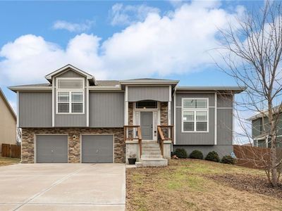 21631 Johnson St, Spring Hill, KS, 66083