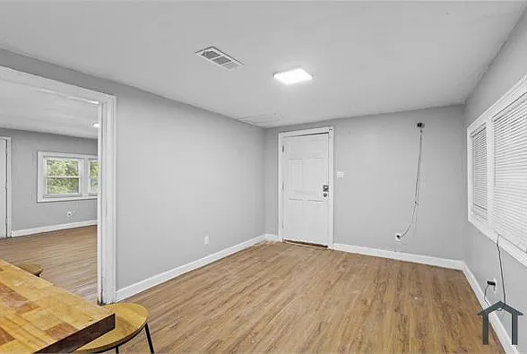 3846 Log Cabin Dr — Photo 7