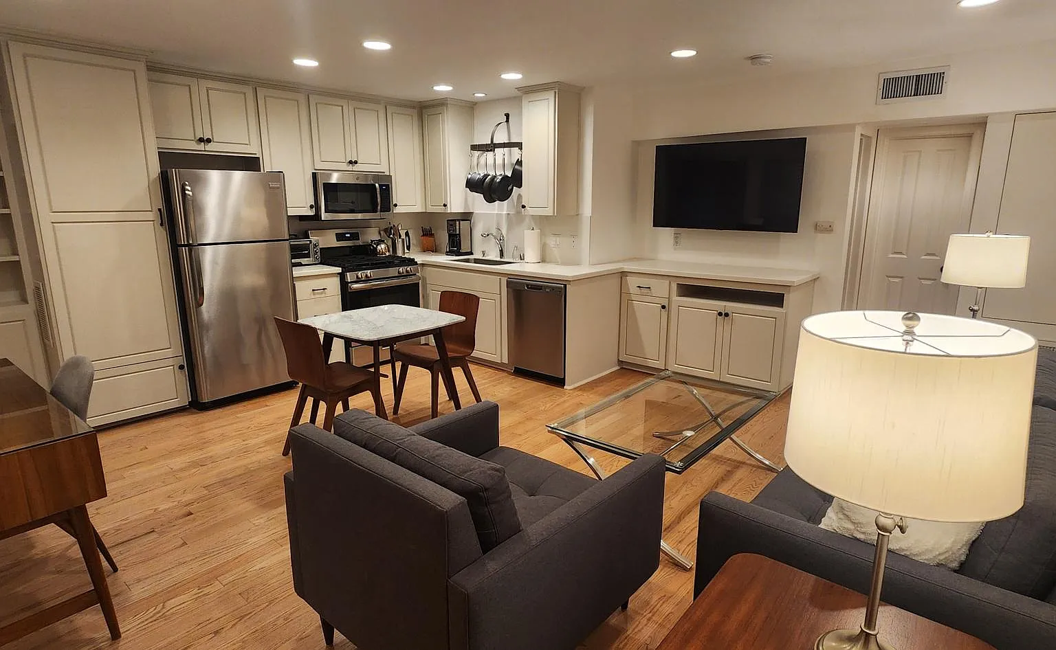 1 bed, 503 sqft, $4,650 — Photo 3