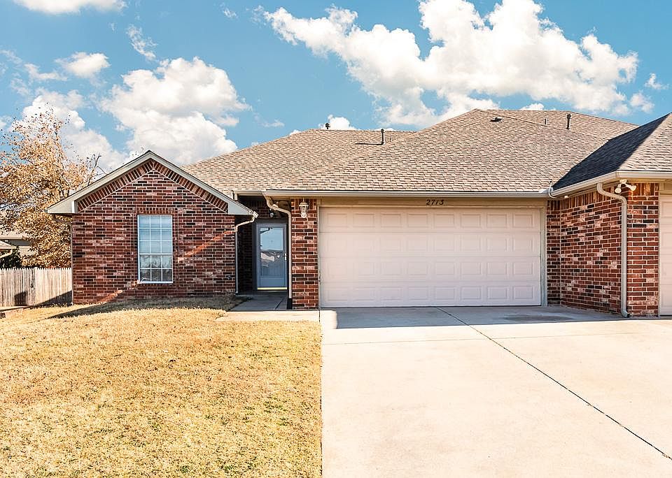 1st image of 2713 Silvertree Dr
