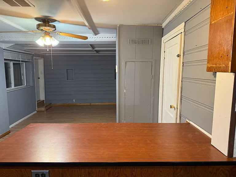 933 Myrtle Ave — Photo 9