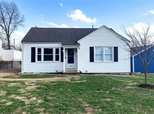 408 E Lane Dr, Washington, MO 63090