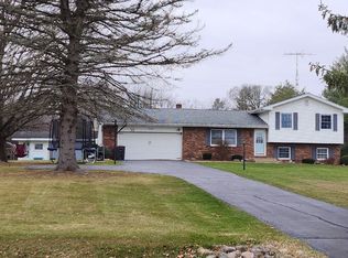 7150 Maple Dale Rd, Jackson, MI 49201