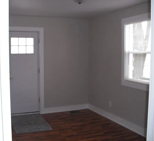217 Ives - 2 — Photo 2