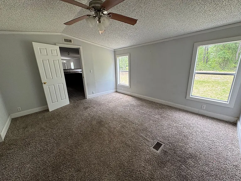 154 NW Alpata Ct — Photo 5