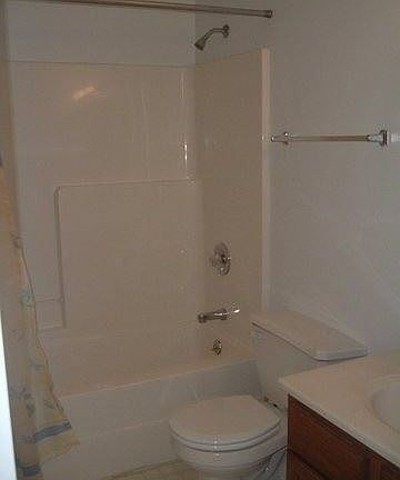 3rd image of 423 W Dodson St APT B