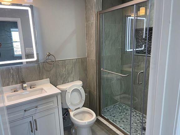 2nd image of 1634 S 7th St Floor 2