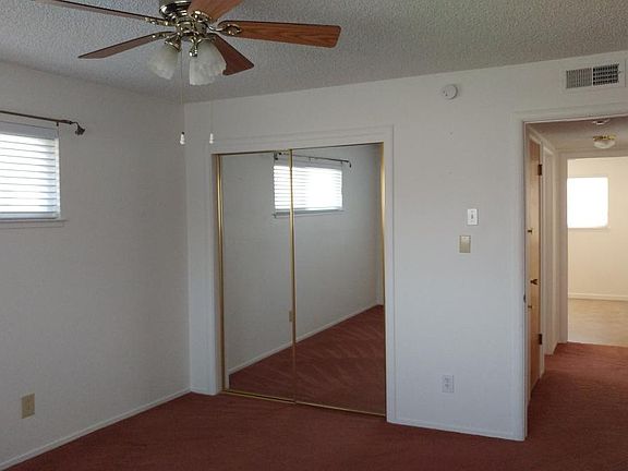 4th image of 4 Rose Mead Cir