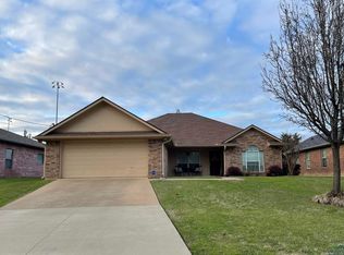 606 Fenton Rd, Longview, TX 75604