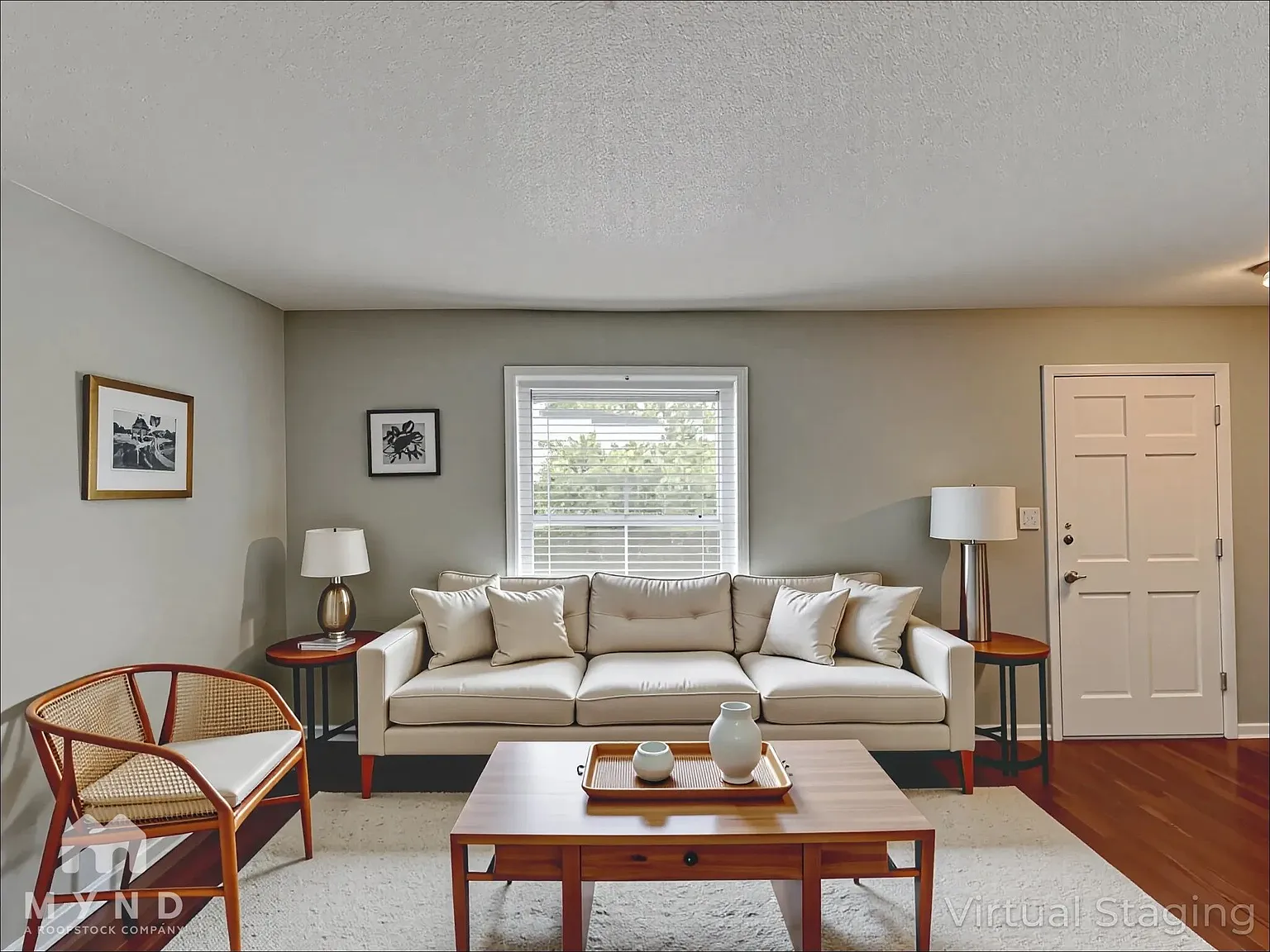 4 bed, 2.0 bath, 1558 sqft, $1,935 — Photo 2