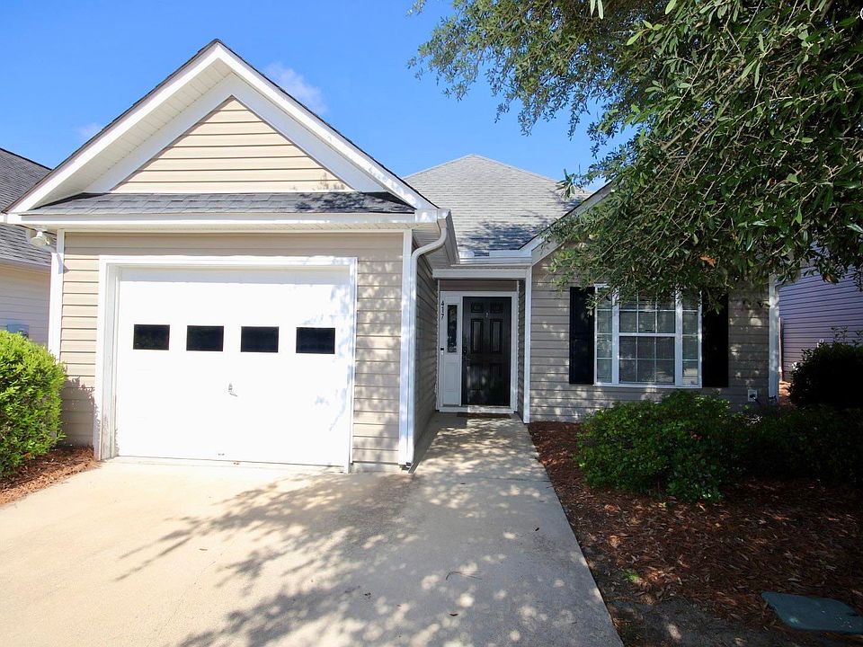 1st image of 417 White Cedar Dr