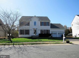 10 Country Manor Dr, Fredericksburg, VA 22406