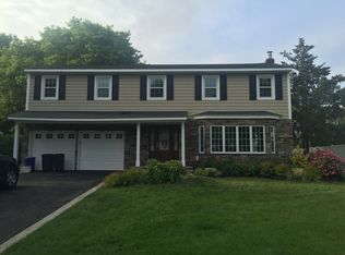 40 Glenmere Ln, Commack, NY 11725