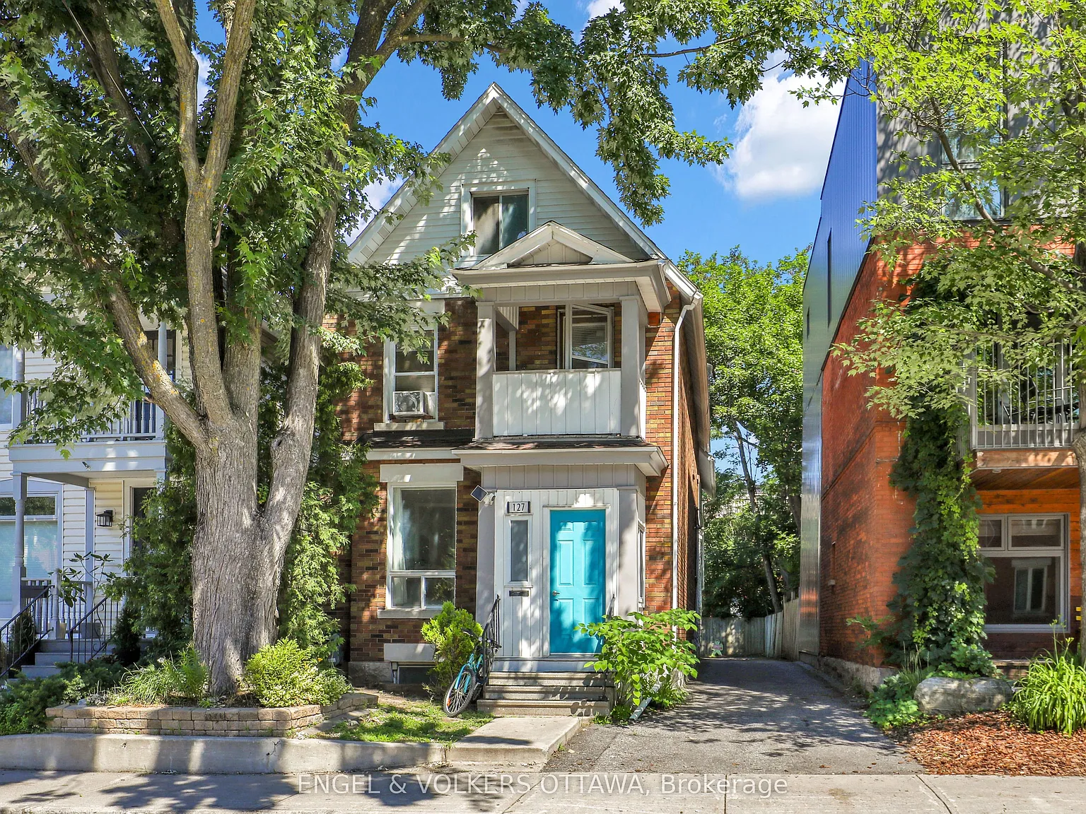 1 bed, $2,400 — Photo 1