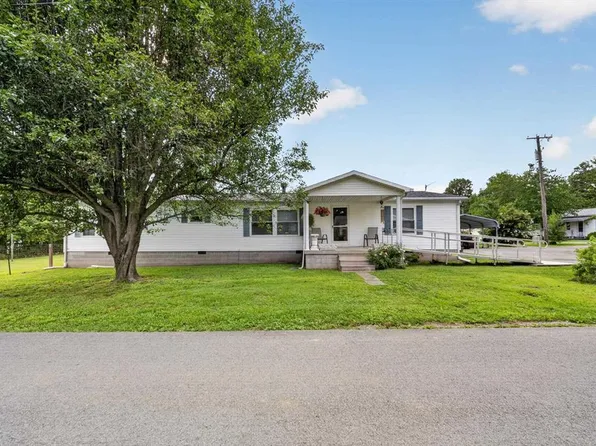 320 S 1st St #I, Island, KY 42350