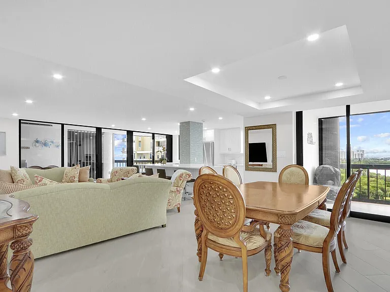 5380 N Ocean Dr #9A — Photo 2