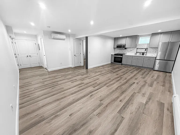 54 Broad Ave #D3 — Photo 2