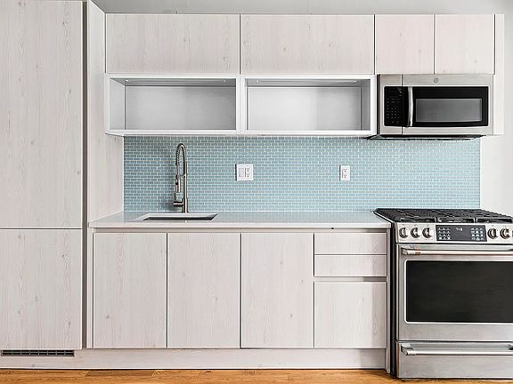 2nd image of 26 Goodwin Pl #1R