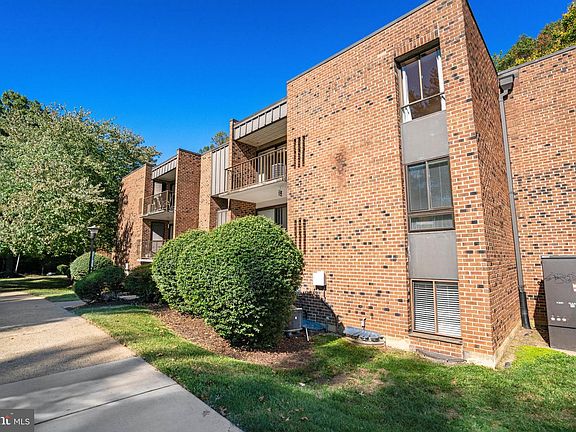 2nd image of 7904 Inverton Rd APT 304