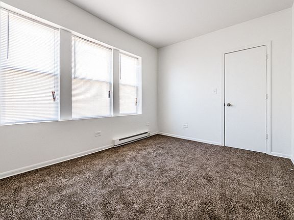 Bedroom at 5100 W Monroe