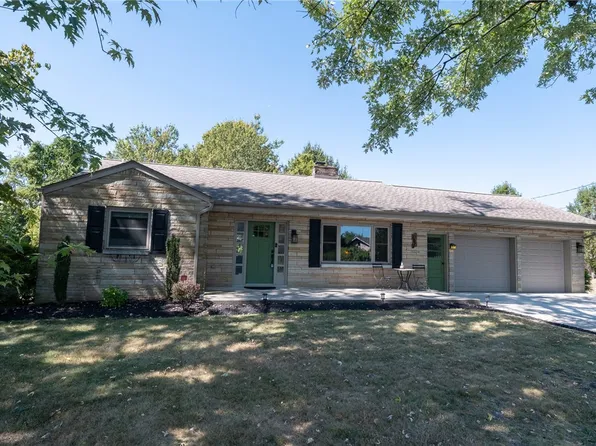 710 Ivy Ln, Aliquippa, PA 15001