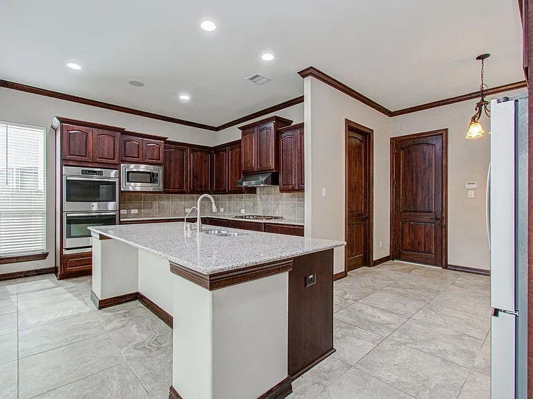 5711 Avon Landing Ln — Photo 46