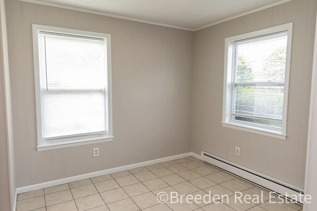 305 Park Ave — Photo 4