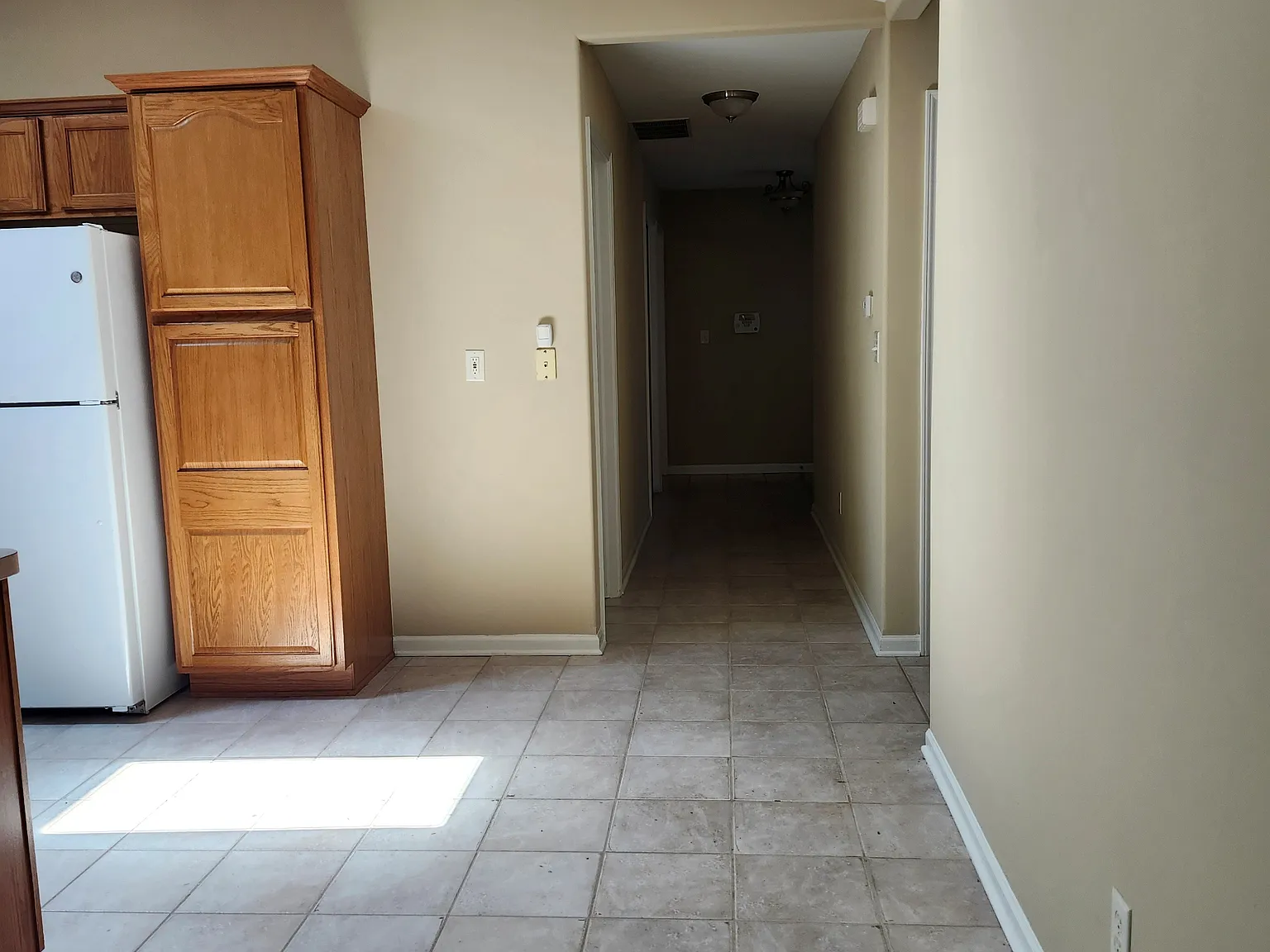 3 bed, 1581 sqft, $2,695 — Photo 3