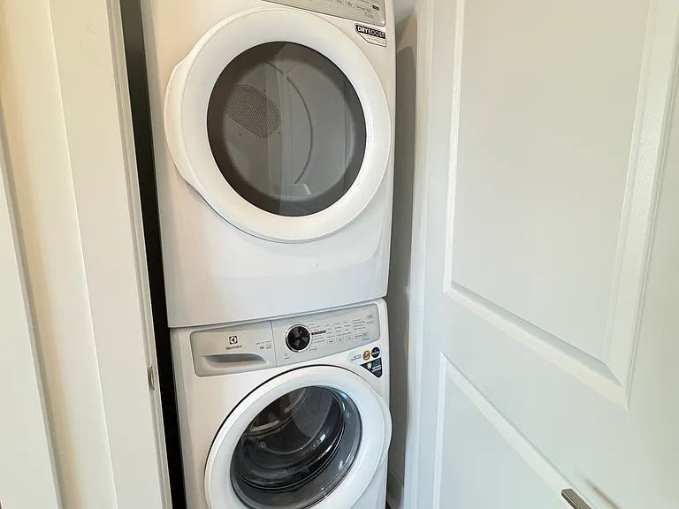 386 Atwells Ave #2A — Photo 6