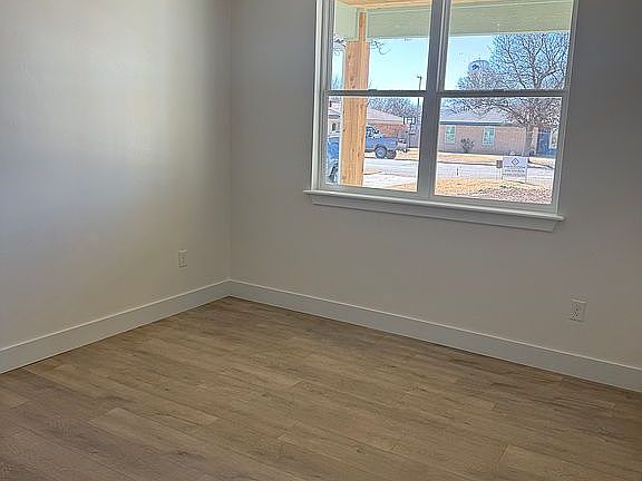 5th image of 1312 Park Ave