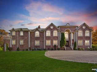 24 Tulip Tree Ln, Alpine, NJ 07620