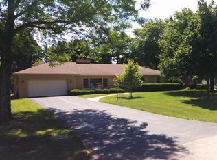 815 S Burton Pl, Arlington Heights, IL