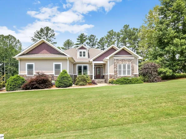 34 Pinerock Dr, Travelers Rest, SC 29690
