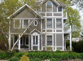 32 Elm St, Milford, CT 06460