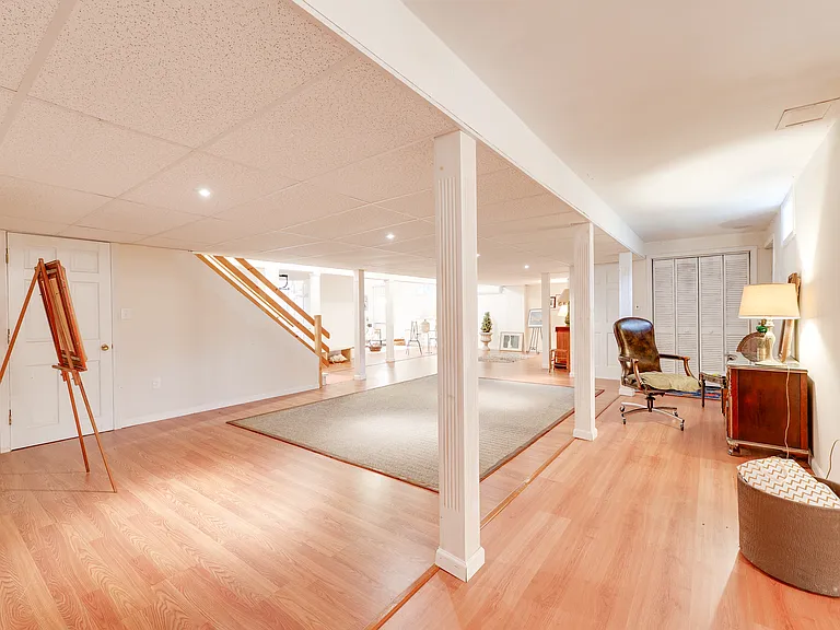 18 Bayberry Dr — Photo 21