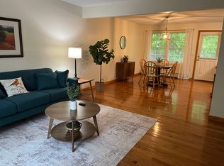 1015 Ryan Rd, Northampton, MA 01062