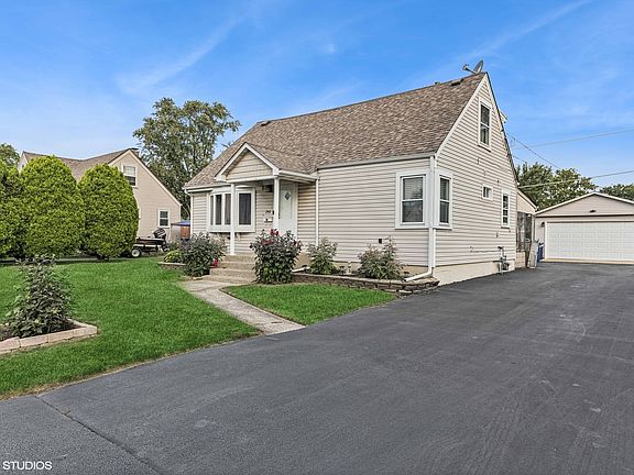 2nd image of 248 Macarthur Dr