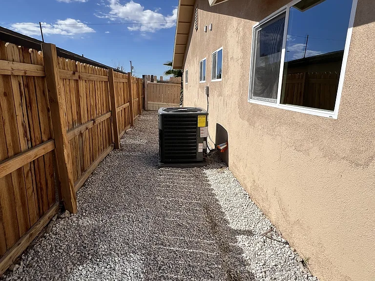 3608 W Bonanza Rd — Photo 40