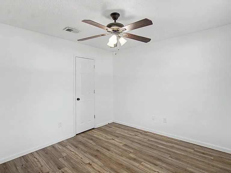 219 Kevin Rd — Photo 19