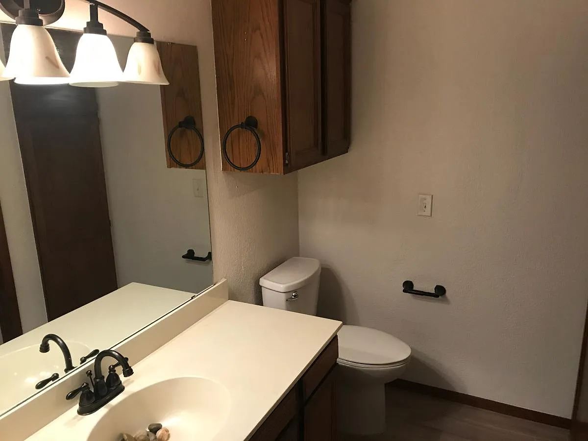 3200 W Britton Road — Photo 3
