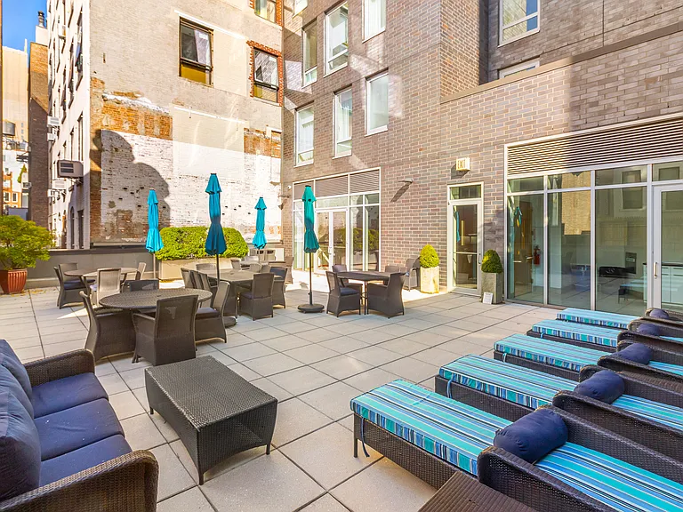 100 W 18th St #5C — Photo 22