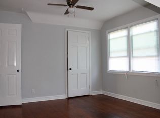 826 Robertson St #2, Milwaukee, WI 53213