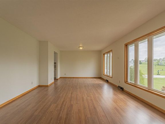 4th image of 13162 Country Meadow Dr
