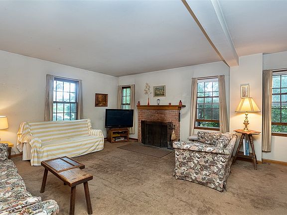5th image of 5061 Reservoir Rd