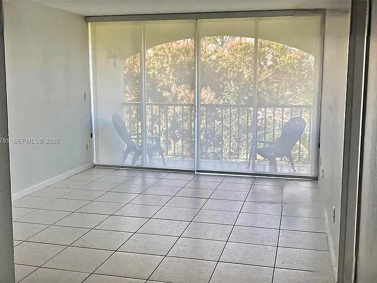 2160 SW 16th Ave #417 — Photo 7